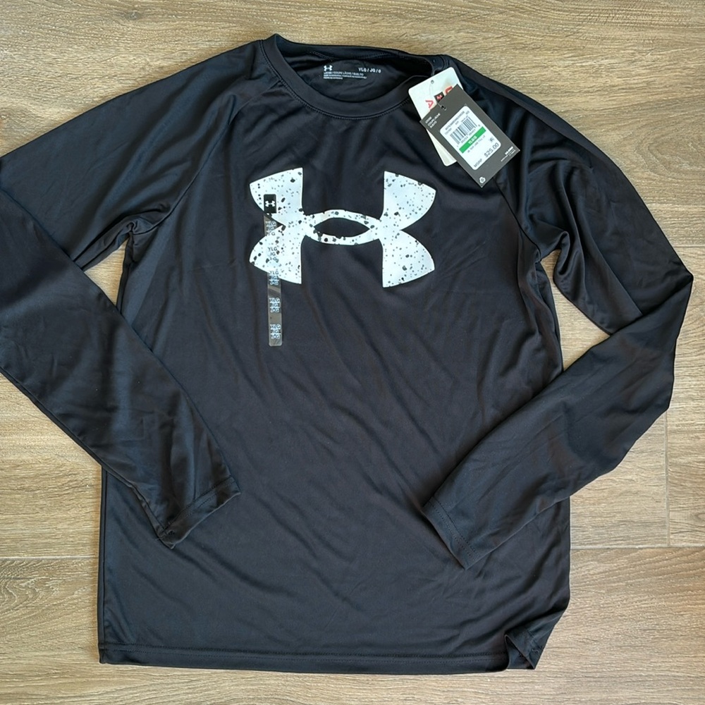 NWT - Under Armour Boys Size XL long sleeve black logo shirt